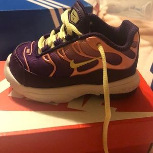 Infants size 4c lil Airmax